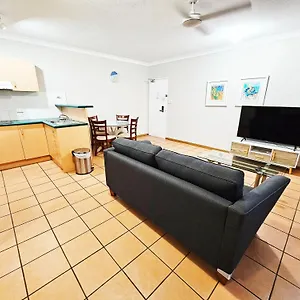 Royal Palm 3*, Cairns Australia